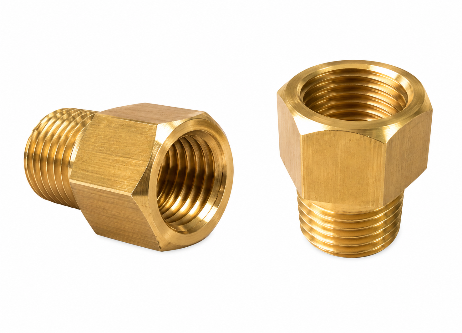 B,120 NPT HEMBRA x NPT MACHO — Adaptador en bronce con rosca hembra NPT y salida macho NPT.
